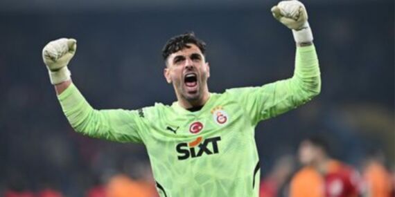 Galatasaray’ın file bekçisi Günay Güvenç’ten rekor!