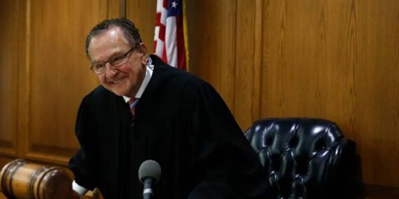 İki Türk’ü affeden sevilen yargıç Frank Caprio hayatını kaybetti