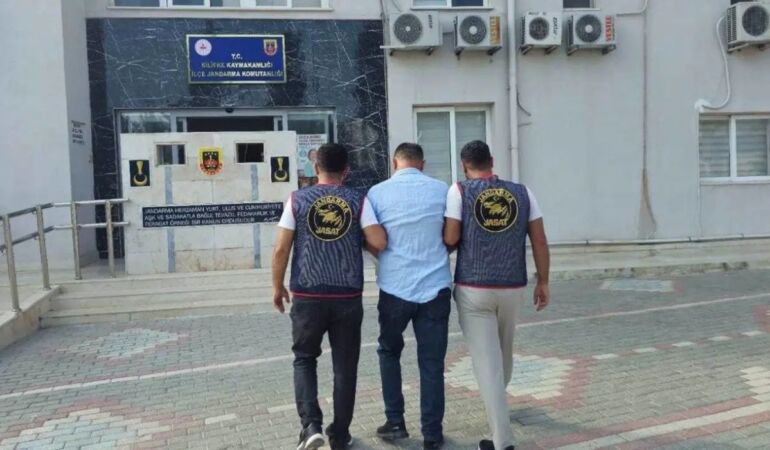 interpole soluğu mersinde aldırdı