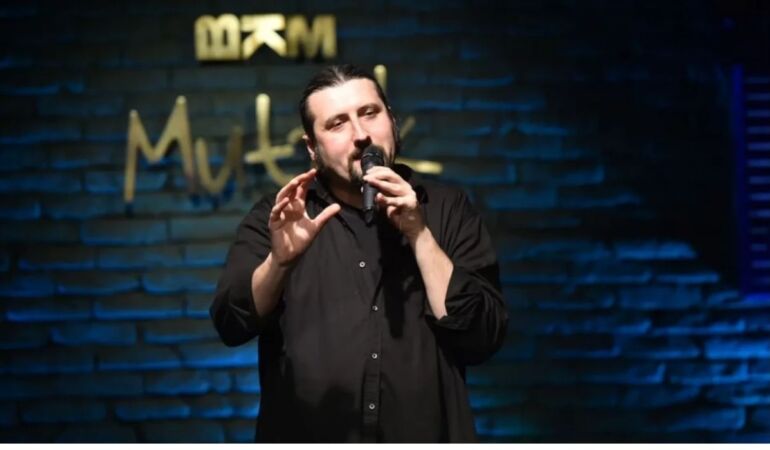 Mesut Süre, taciz iddialarının ardından yeniden sahne alıyor