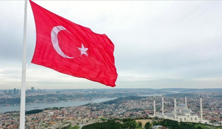 Çare demokrasi ve Anayasa’ya sahip çıkmak