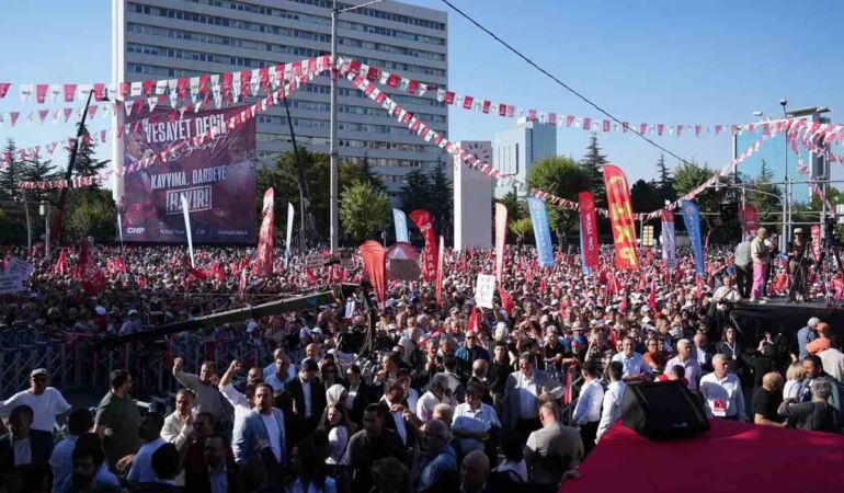 Başkentte kritik dava öncesi yüzbinlerden kayyuma tepki!