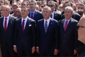 CHP 102. kuruluş yıldönümünü kutladı Özel ve Çelik Taksim’de