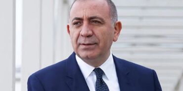 CHP İstanbul İl Kongresi iptal edildi Kayyum olarak atanan Gürsel Tekin görevi kabul etti