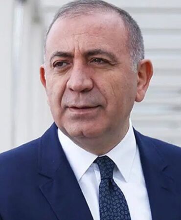CHP İstanbul İl Kongresi iptal edildi Kayyum olarak atanan Gürsel Tekin görevi kabul etti