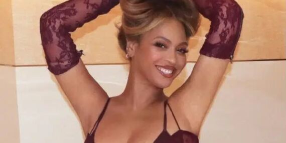 Dantel ve tülden elbisesiyle beğeni topladı: Beyonce doğum gününü kutladı