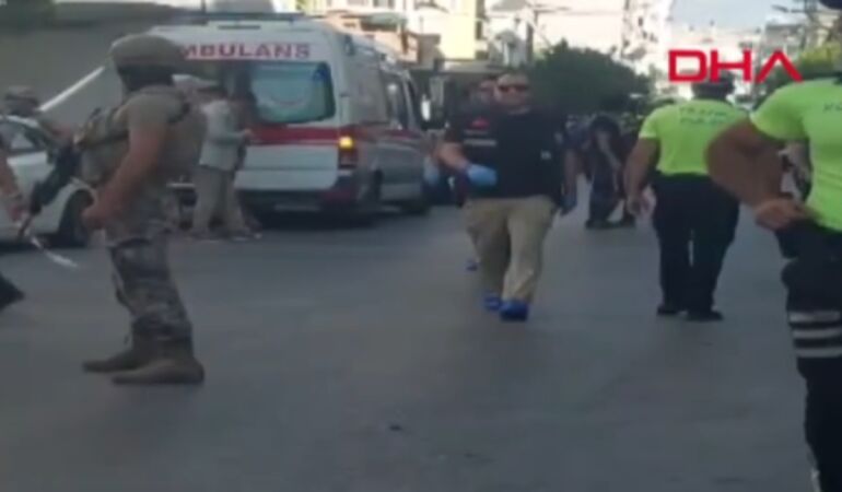 İzmir’de polis merkezine saldırı 2 şehit, 1 polis ağır yaralı