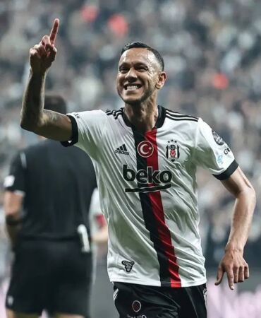 Josef de Souza’dan dikkat çeken paylaşım Sara ve Talisca ile aynı karede1