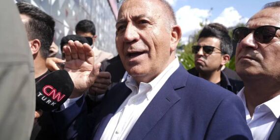 Gürsel Tekin’den ‘paralı figüran’ haberine yanıt: ‘FETÖvari kirli bir tuzak…’