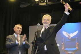 Mehmet Aslantuğ doğum gününde ödül aldı 'Keşke Zeydan Başkan verseydi'