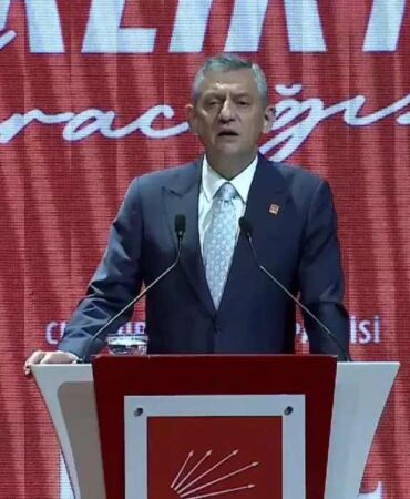 Özgür Özel’den Erdoğan’a 'Milleti ateşe atıyorsun, ders kitaplarına darbeci olarak geçeceksin'