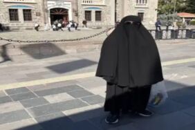 Ankara metrosunda çarşafla dolaşan erkek gözaltına alındı!