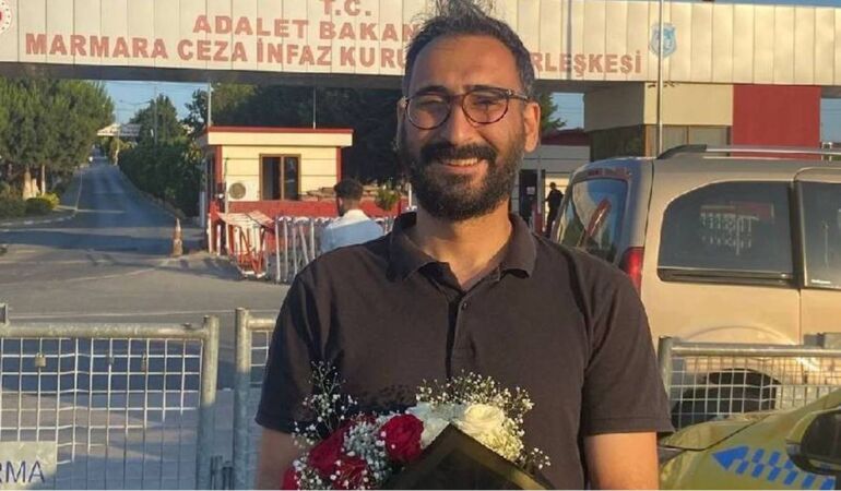 ‘Cumhurbaşkanına hakaret’ suçlamasıyla tutuklanmıştı: Avukat Burak Saldıroğlu beraat etti!