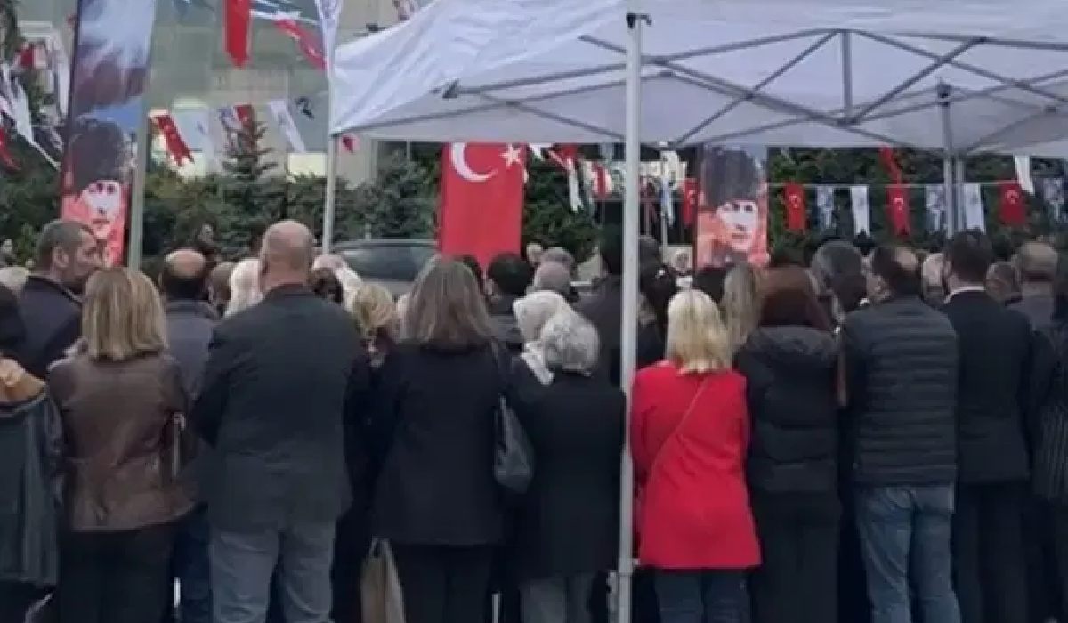 Bayrampaşa’da Cumhuriyet Bayramı’nda ‘irade gaspı’ protestosu Yurttaşlar sırtını döndü