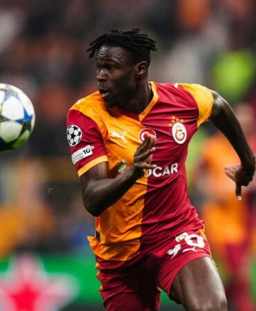 Galatasaray savunmasında kritik hamle Singo derbiye yetişiyor