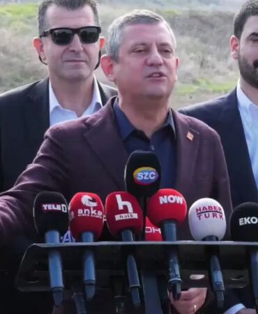 Özgür Özel’den Lütfü Savaş’a sert yanıt 'Beni çok az tanımış, yakından tanıtacağım kendisine…'