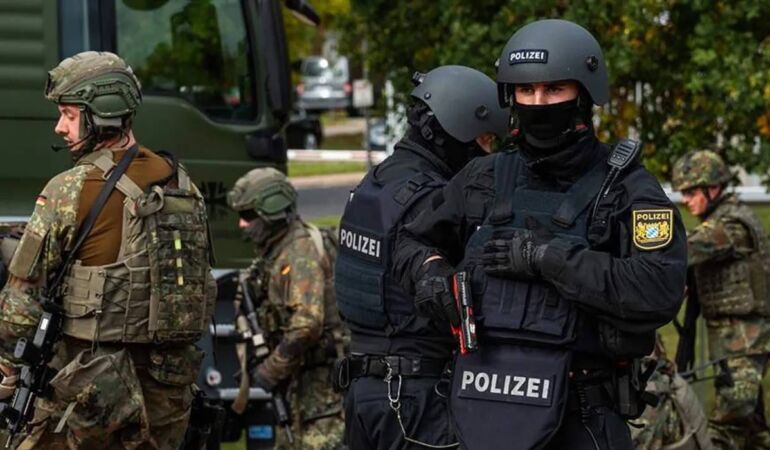 Almanya’da felaketin eşiğinden dönüldü: Polis, askeri ‘suçlu’ sanıp vurdu!