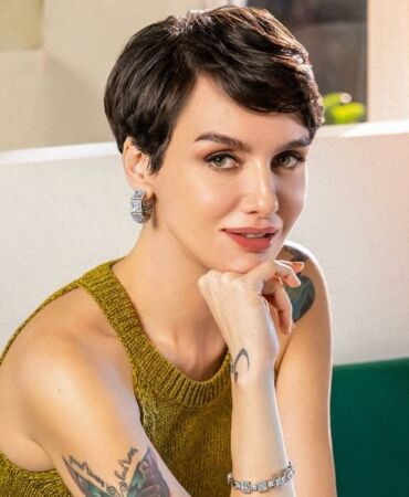 birce akalay