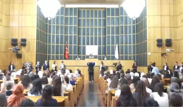 Meclis’te ‘Öcalan’ sloganlarına suç duyurusu!