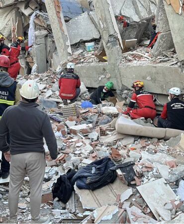 gebze'de 6 katlı bina çöktü