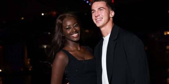 Ünlü futbolcudan Azer Bülbül şarkısıyla evlilik teklifi!