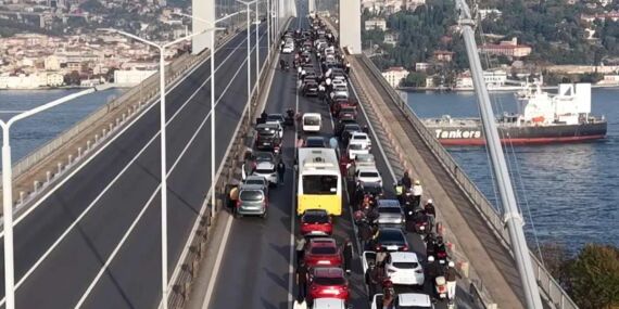 Boğaziçi Köprüsü’nde 10 Kasım manzarası: Herkes Atası için durdu…