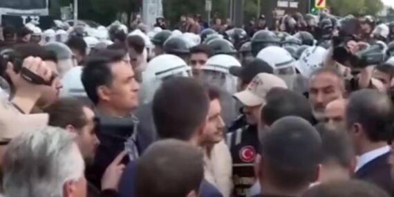 CHP İstanbul İl Başkanlığı’nın TRT polis engeli!