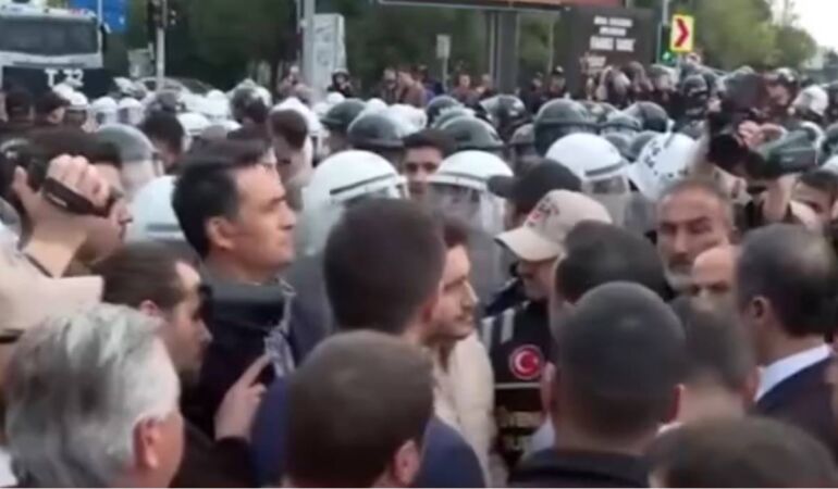 CHP İstanbul İl Başkanlığı’nın TRT polis engeli!