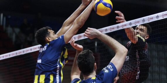 Fenerbahçe Medicana, İstanbul Gençlik’e diş geçiremedi!