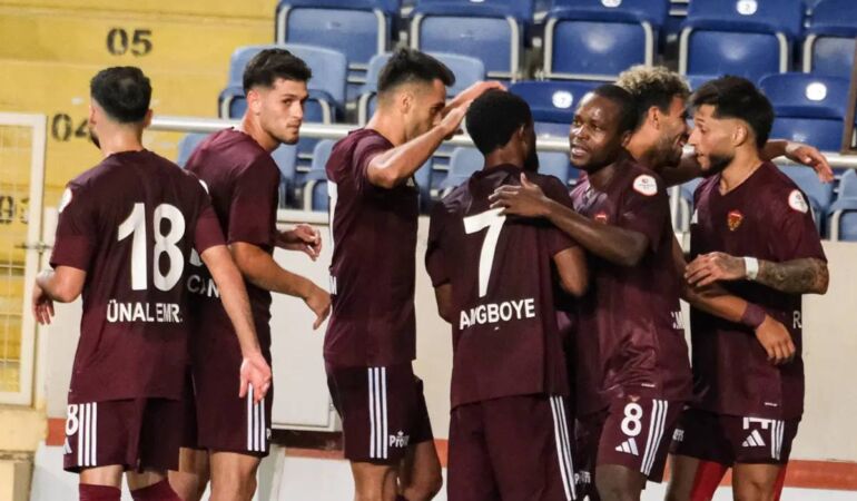 Hatayspor, 1021 gün sonra kendi evine dönüyor 'Bu takım sokakta top oynasa kaldırımları tribün yaparız'