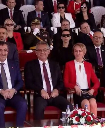 Lefkoşa’da coşkulu tören KKTC bağımsızlığının 42’nci yılını kutladı