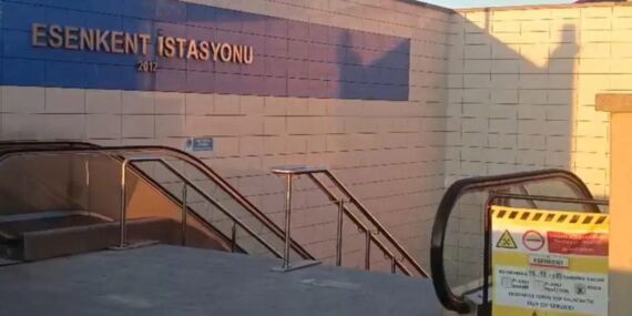 Maltepe Esenkent metrosunda dehşet: Yolcu raylara atladı, seferler durdu