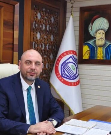 Orhangazi ilçesi Belediye Başkanı Bekir Aydın