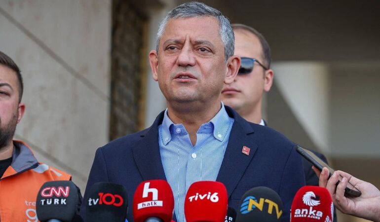 Özgür Özel'den Erdoğan'a 'dava' yanıtı 'Bize geçmişte söylediklerini saysam canlı yayın kesilir!'