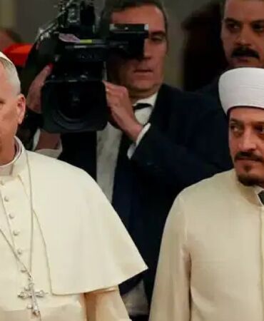Papa 14. Leo, Sultanahmet'i ziyaret etti