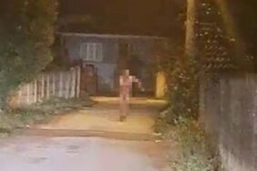 Zabıta işlem yaparken soyunan dilenci kaçtı