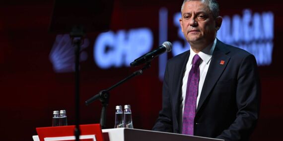 ‘Stockholm Sendromu’ sözlerine tepki gösterilmişti: Özgür Özel’den DEM Parti’ye yanıt!