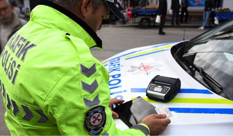Trafik cezalarına dev zam: Yeni yılda geçerli olacak!