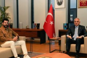 AKM’de sürpriz görüşme Burak Özçivit, Bakan Ersoy'la görüştü