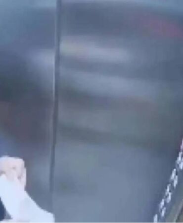 Atatürk portresine tüküren kurye yakalandı Yemek Sepeti'nden açıklama geldi