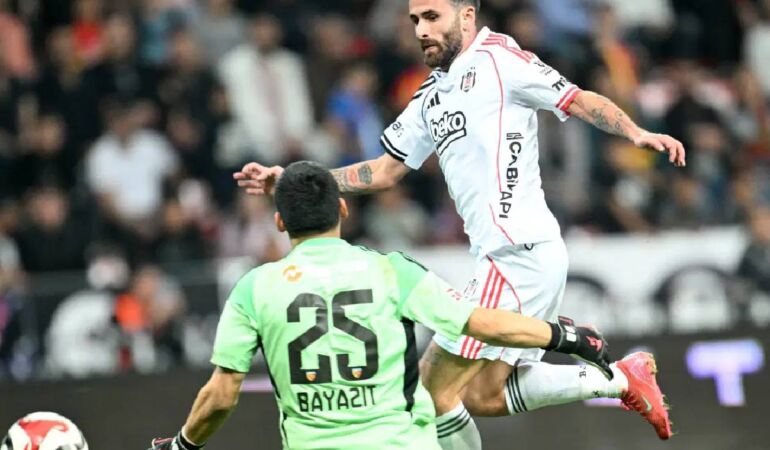 Beşiktaşlı Rafa Silva’dan 'Benfica' iddialarına net yanıt