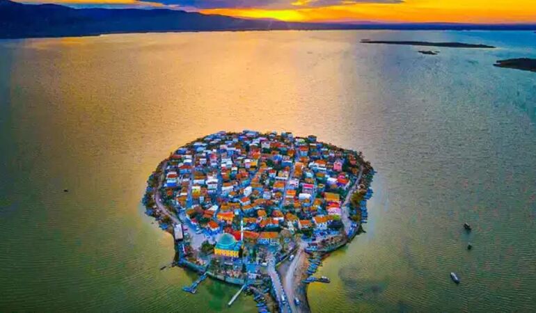 Doğası ve tarihiyle öne çıktı Gölyazı Avrupa’nın en güzel kasabaları arasında
