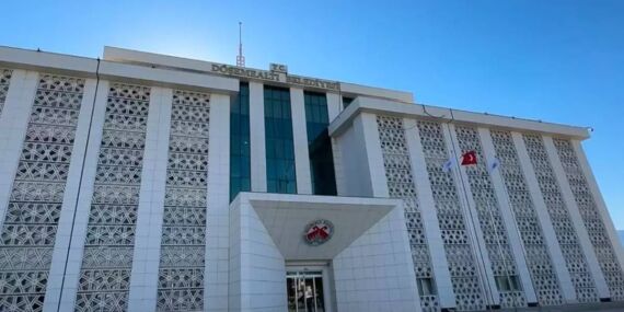 Döşemealtı Belediyesi’ne operasyon: 10 kişi gözaltına alındı!