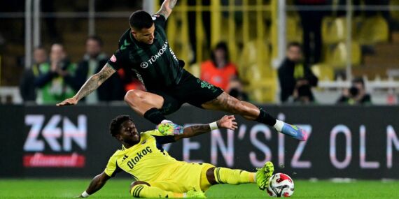 Yıldız futbolcu hakkında flaş iddia: Fenerbahçe’de ayrılık kapıda!