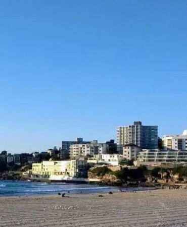Sidney’de silahlı saldırı Bondi Plajı kana bulandı