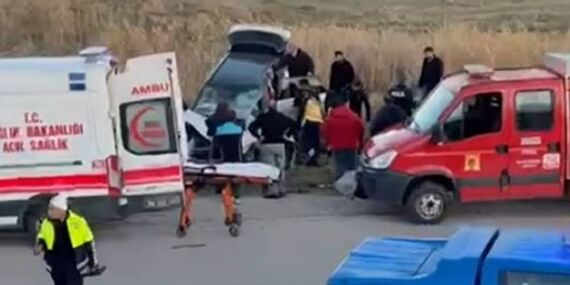 Ünlü estetik doktoru feci kazada hayatını kaybetti