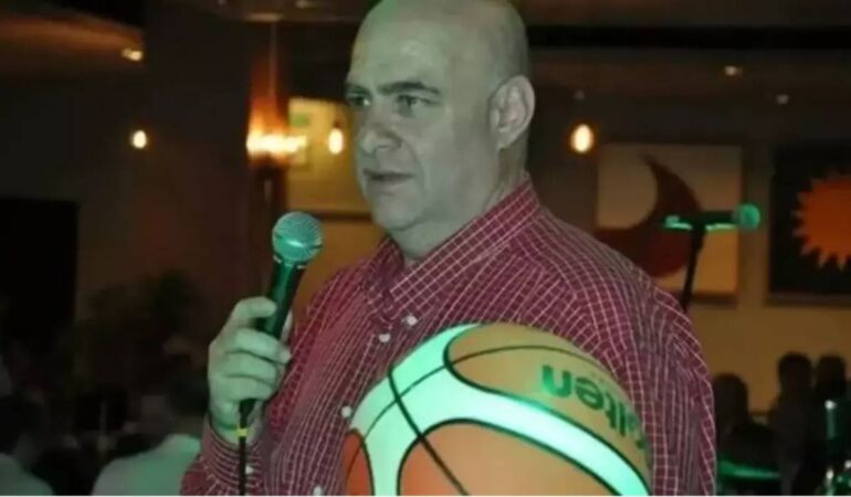 Eski milli basketbolcu ve iş insanı Ediz Baksi balkondan düşerek hayatını kaybetti