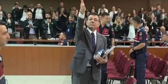 Diploma davasında tansiyon yükseldi: İmamoğlu’nun sözleri salonda alkış aldı