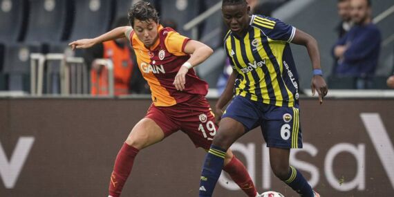 Fenerbahçe dev derbide Galatasaray’ı devirdi!