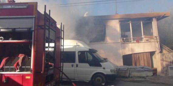 Mersin’de acı olay: Evde çıkan yangında 2 çocuk hayatını kaybetti